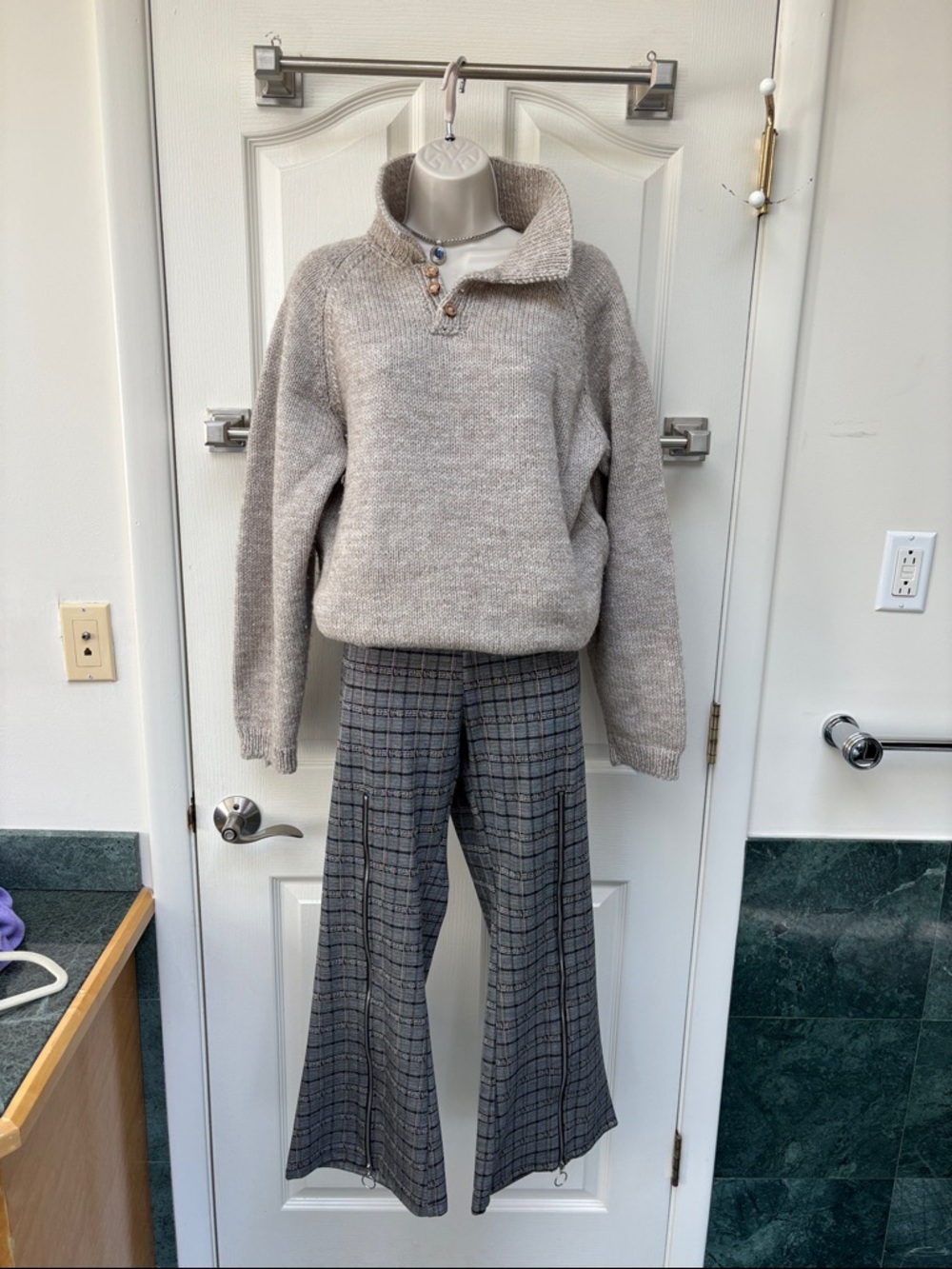 Tov Los Angeles kick flair front zipper pants 👖